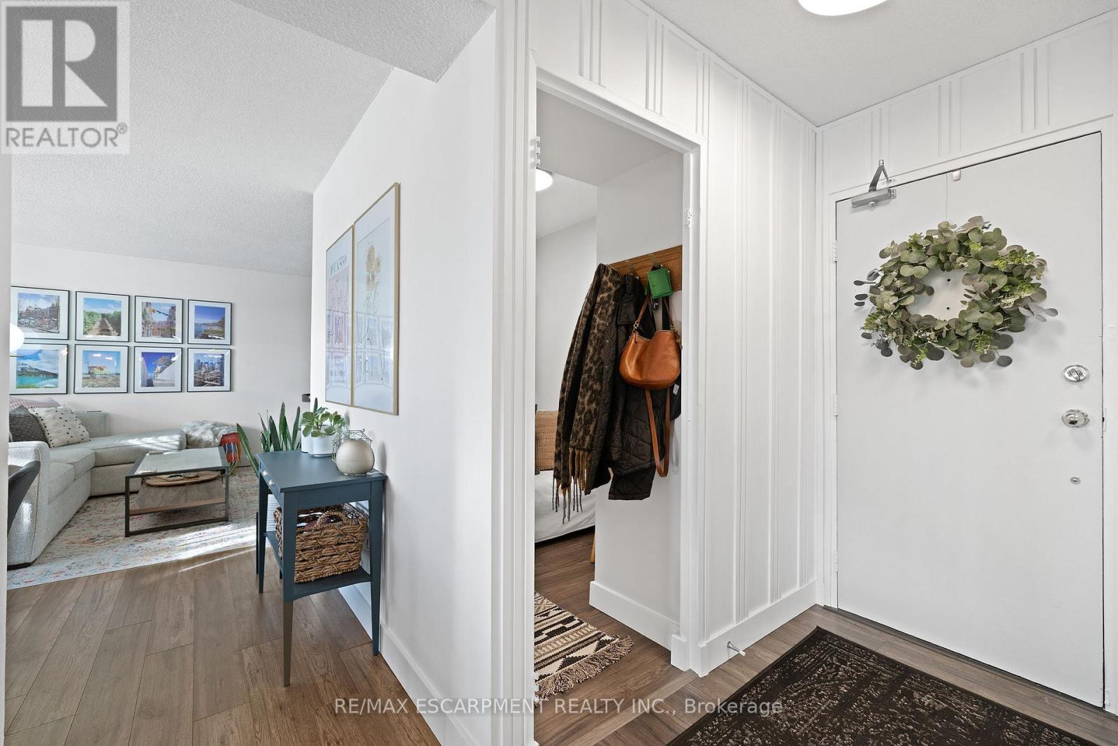 901 - 700 Dynes Road, Burlington, Ontario  L7N 3M2 - Photo 7 - W12606218