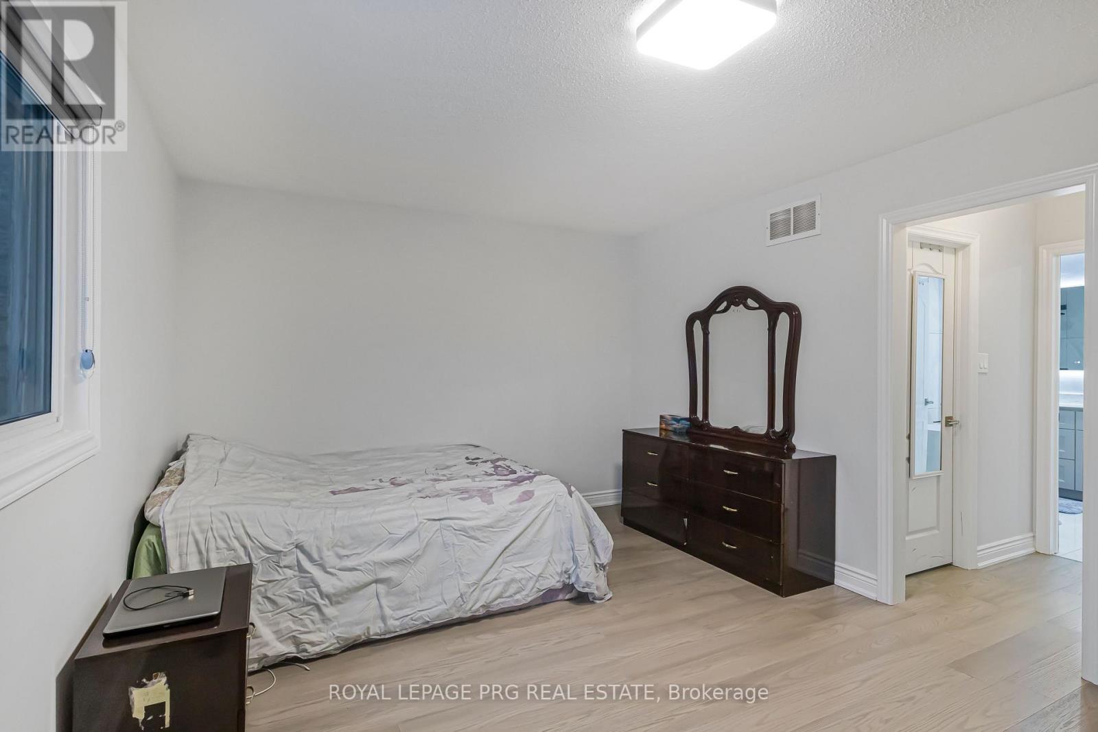 226 Mountainberry Road, Brampton, Ontario  L6R 1W3 - Photo 22 - W12606220