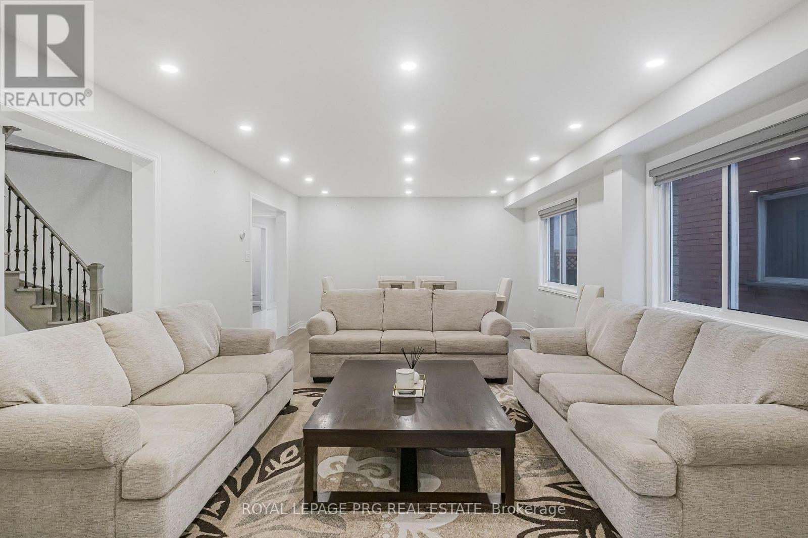 226 Mountainberry Road, Brampton, Ontario  L6R 1W3 - Photo 9 - W12606220