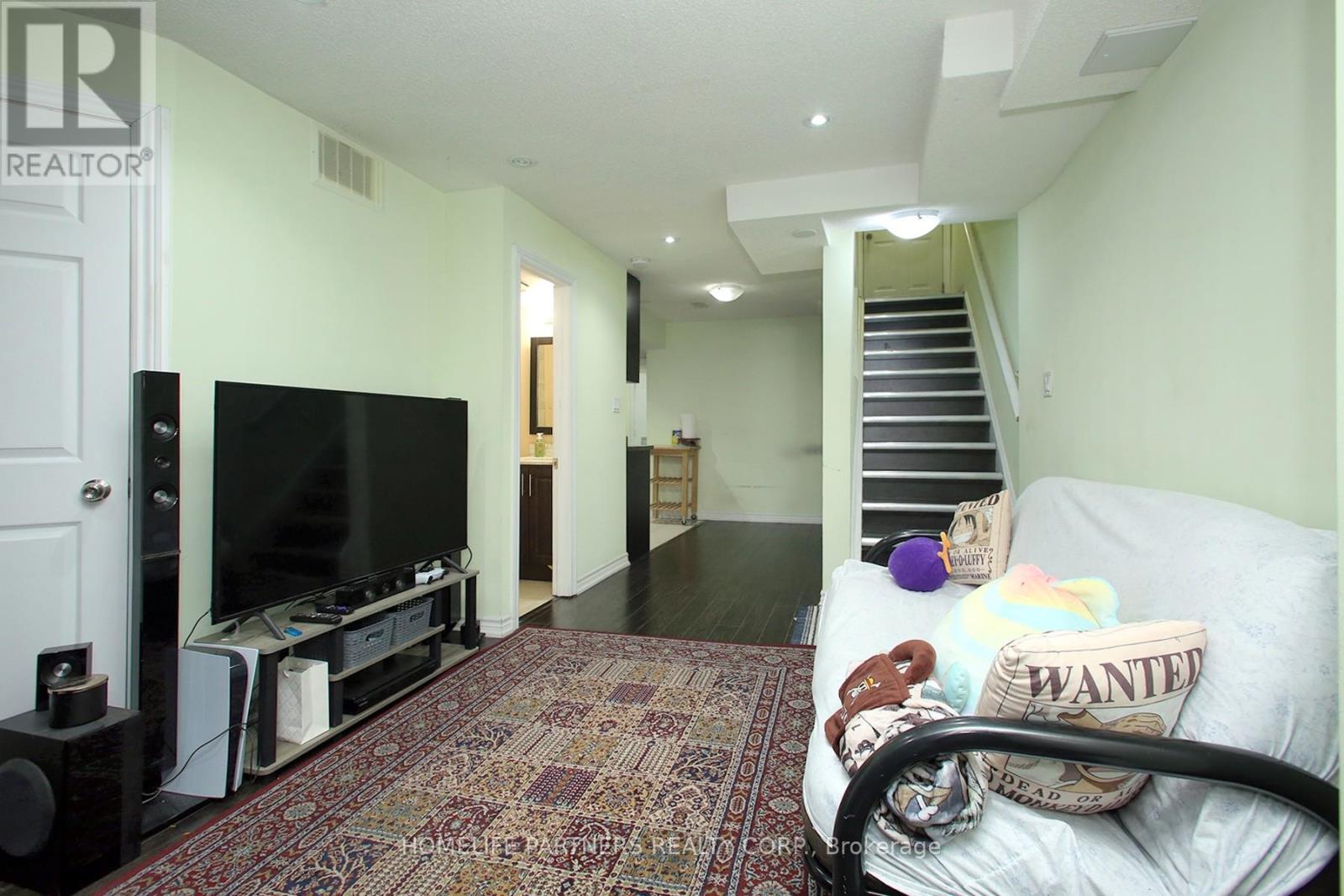 40 Nathaniel Crescent, Brampton, Ontario  L6Y 5M5 - Photo 10 - W12606224