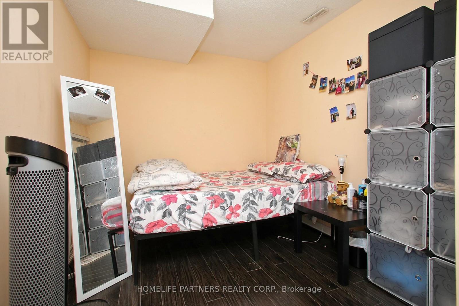 40 Nathaniel Crescent, Brampton, Ontario  L6Y 5M5 - Photo 13 - W12606224