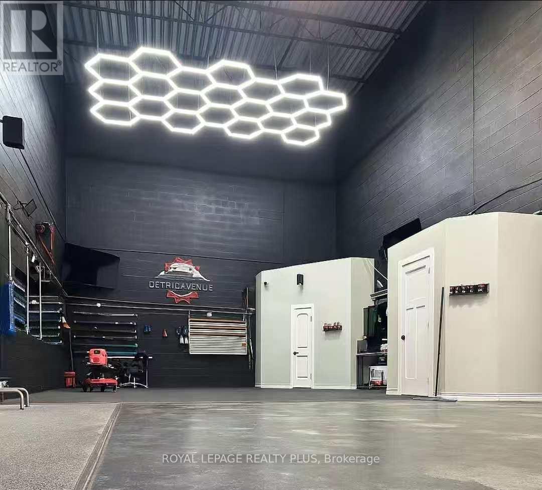 6 - 1162 King Road, Burlington, Ontario  L7T 3L7 - Photo 8 - W12606230