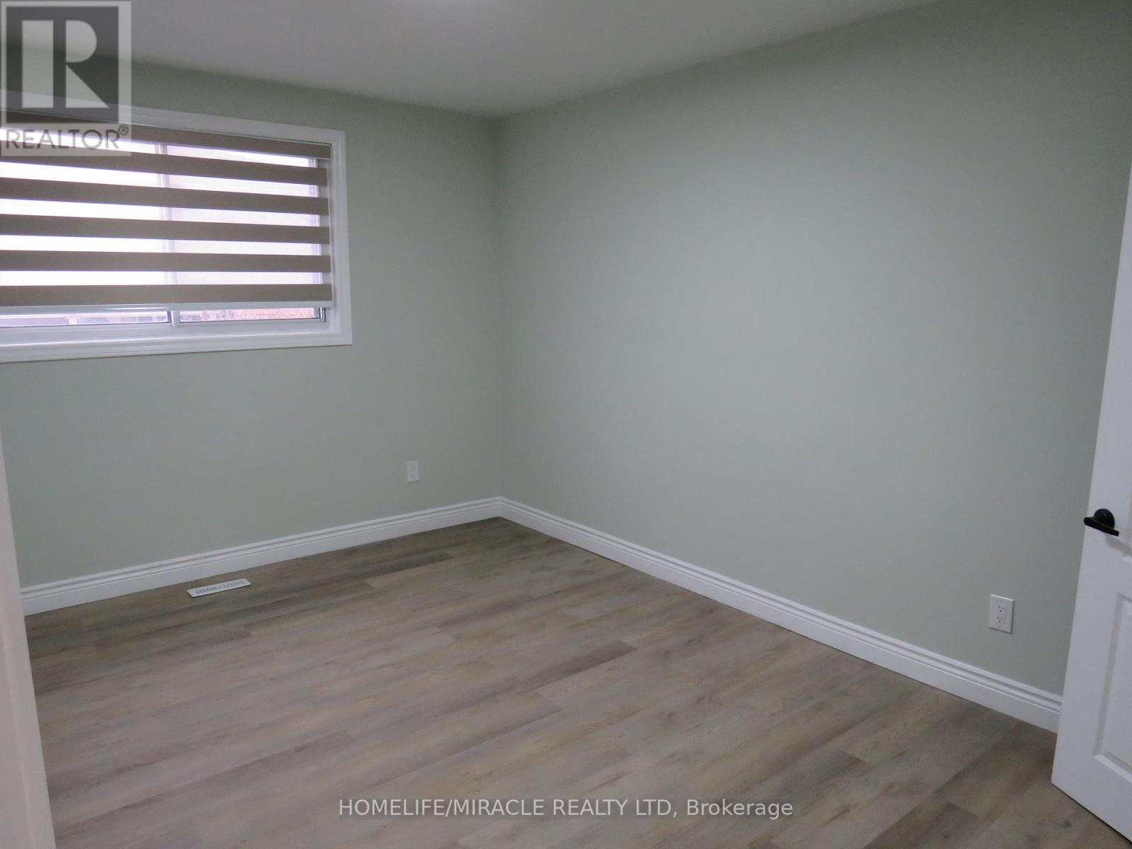 18 Rubydale Gardens, Toronto, Ontario  M9L 1B9 - Photo 26 - W12606232