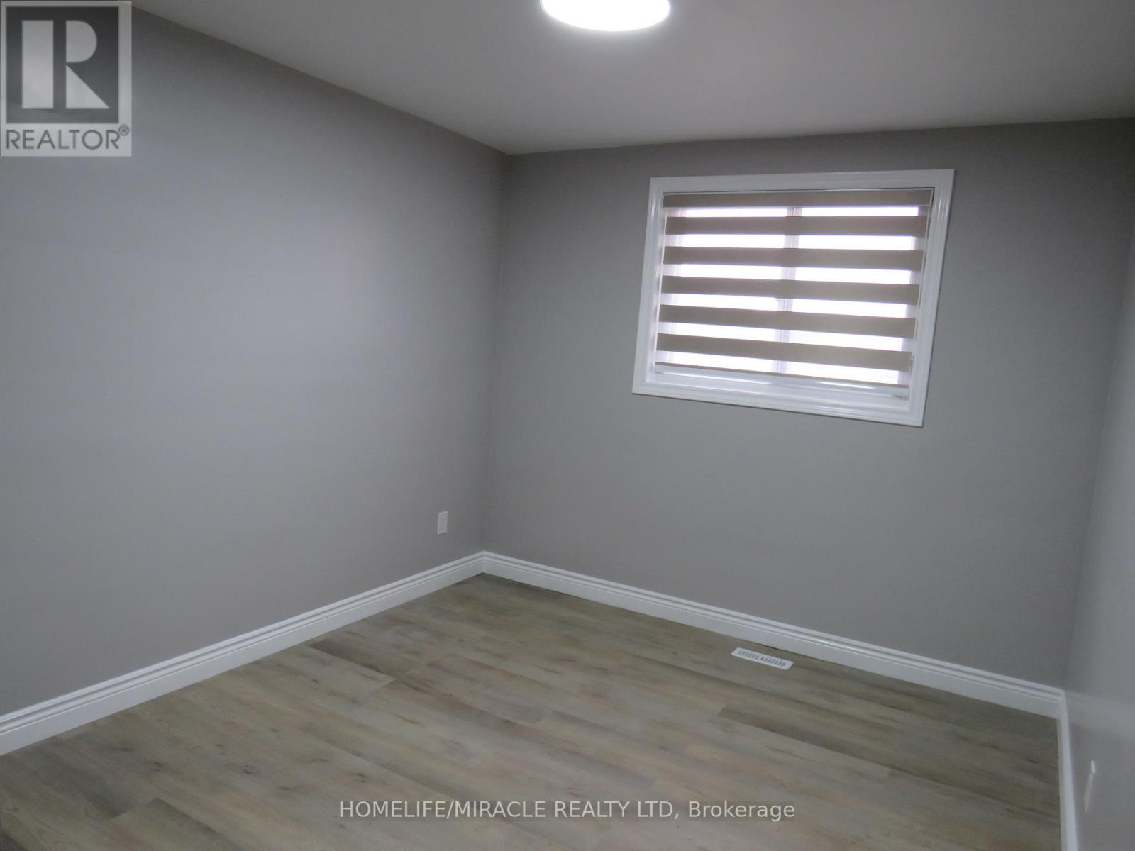 18 Rubydale Gardens, Toronto, Ontario  M9L 1B9 - Photo 27 - W12606232