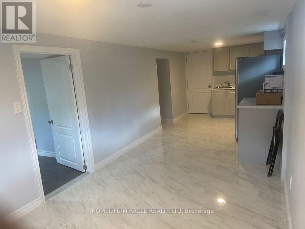 18 Rubydale Gardens, Toronto, Ontario  M9L 1B9 - Photo 37 - W12606232