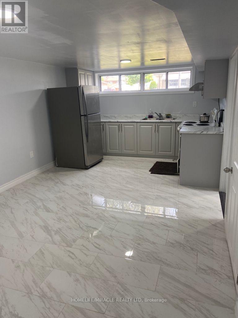 18 Rubydale Gardens, Toronto, Ontario  M9L 1B9 - Photo 42 - W12606232