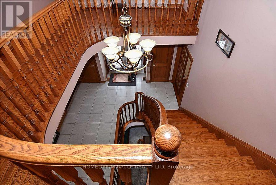 85 Harlow Crescent, Toronto, Ontario  M9V 2Y8 - Photo 17 - W12606260