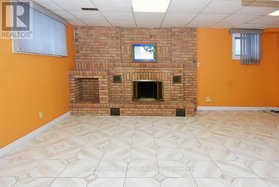 85 Harlow Crescent, Toronto, Ontario  M9V 2Y8 - Photo 19 - W12606260