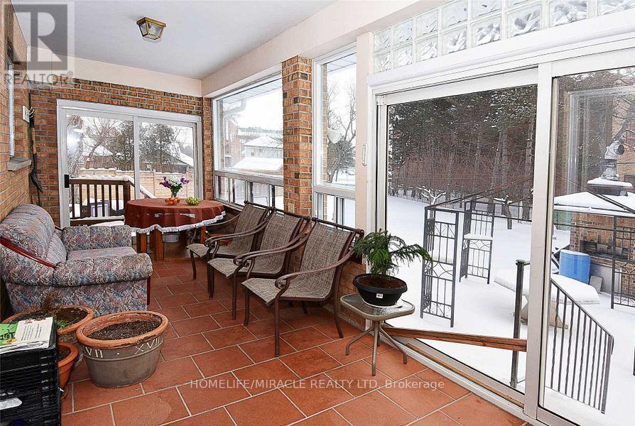 85 Harlow Crescent, Toronto, Ontario  M9V 2Y8 - Photo 20 - W12606260