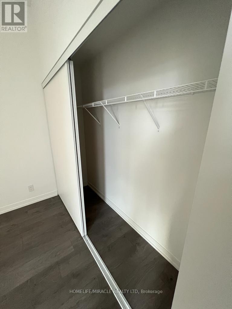 914 - 270 Dufferin Street, Toronto, Ontario  M6K 0H8 - Photo 9 - W12606272