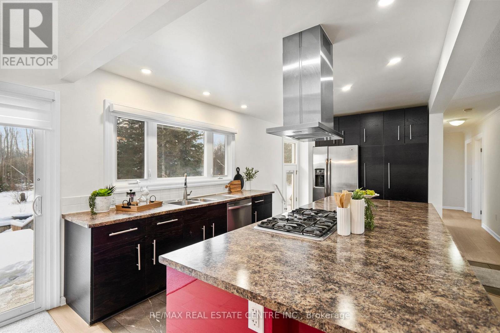 10534 First Nassagaweya Line, Milton, Ontario  L0P 1J0 - Photo 6 - W12606294