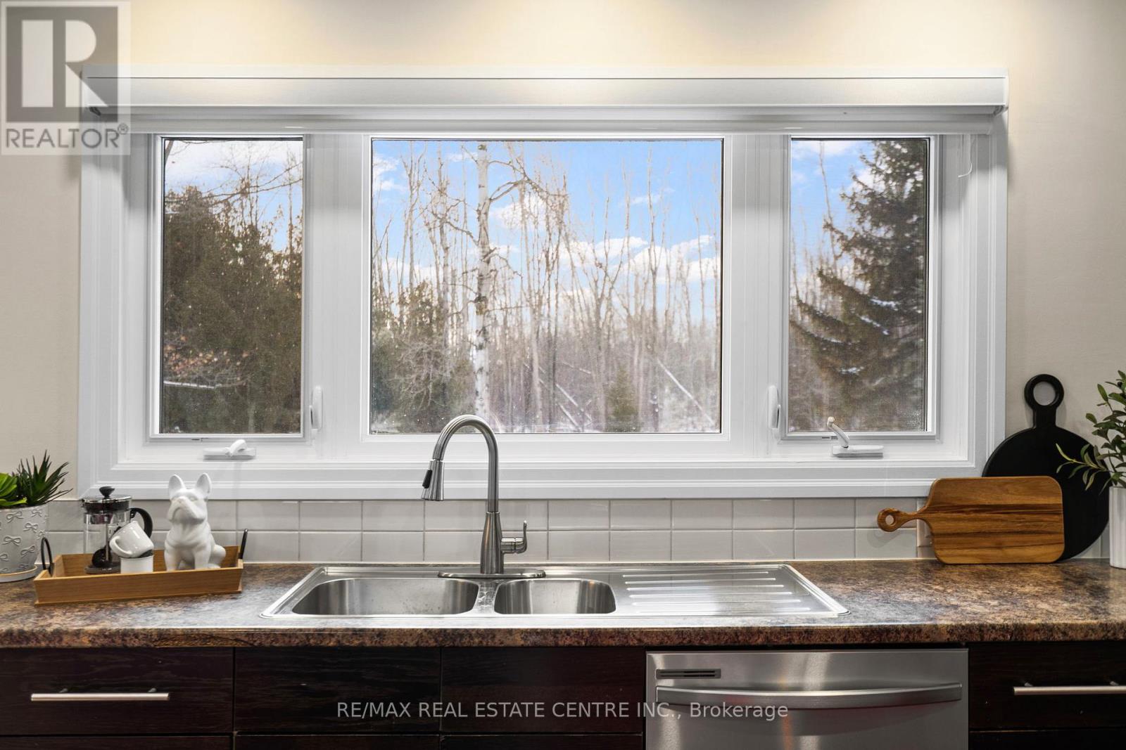 10534 First Nassagaweya Line, Milton, Ontario  L0P 1J0 - Photo 8 - W12606294