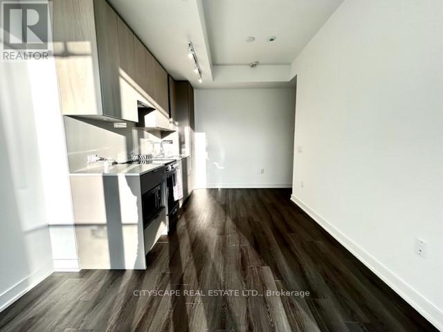525 - 3883 Quartz Road, Mississauga, Ontario L5B 0M4 - Photo 2 - W12606306