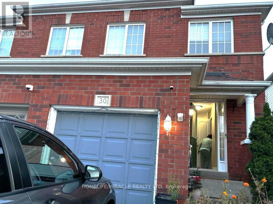 30 NEEDLEWOOD LANE, Brampton, Ontario
