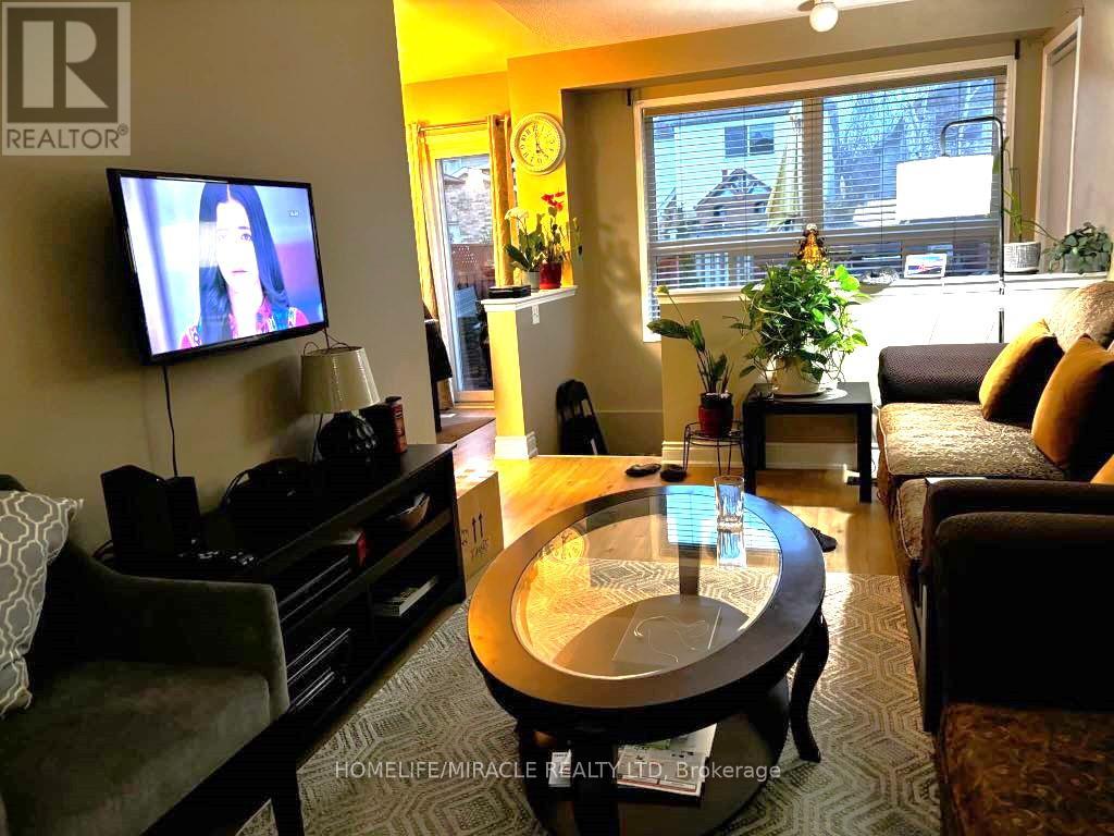 30 Needlewood Lane, Brampton, Ontario  L6R 2N3 - Photo 3 - W12606336