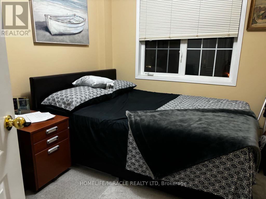 30 Needlewood Lane, Brampton, Ontario  L6R 2N3 - Photo 7 - W12606336