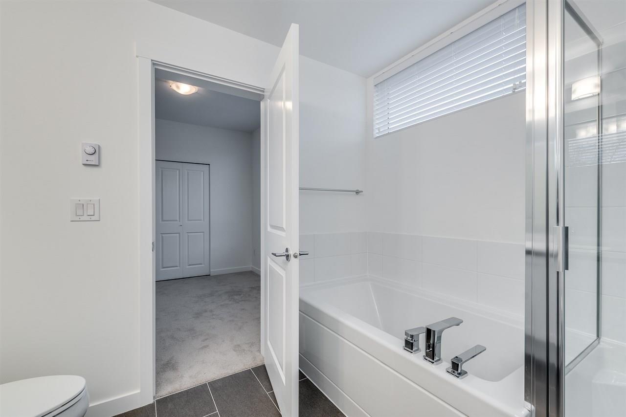 301 13628 81a Avenue, Surrey, British Columbia  V3W 3E2 - Photo 18 - R3064821