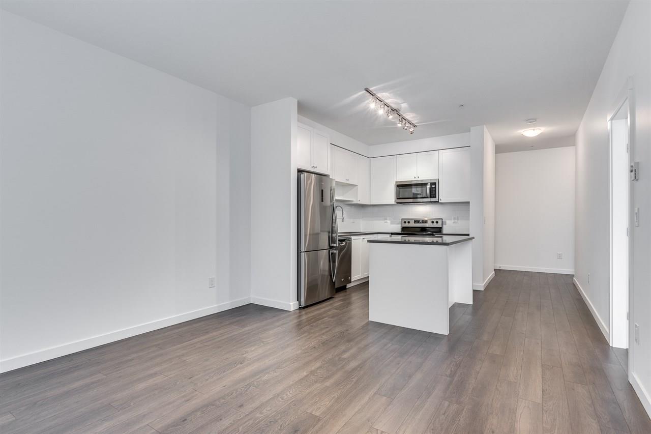 301 13628 81a Avenue, Surrey, British Columbia  V3W 3E2 - Photo 12 - R3064821