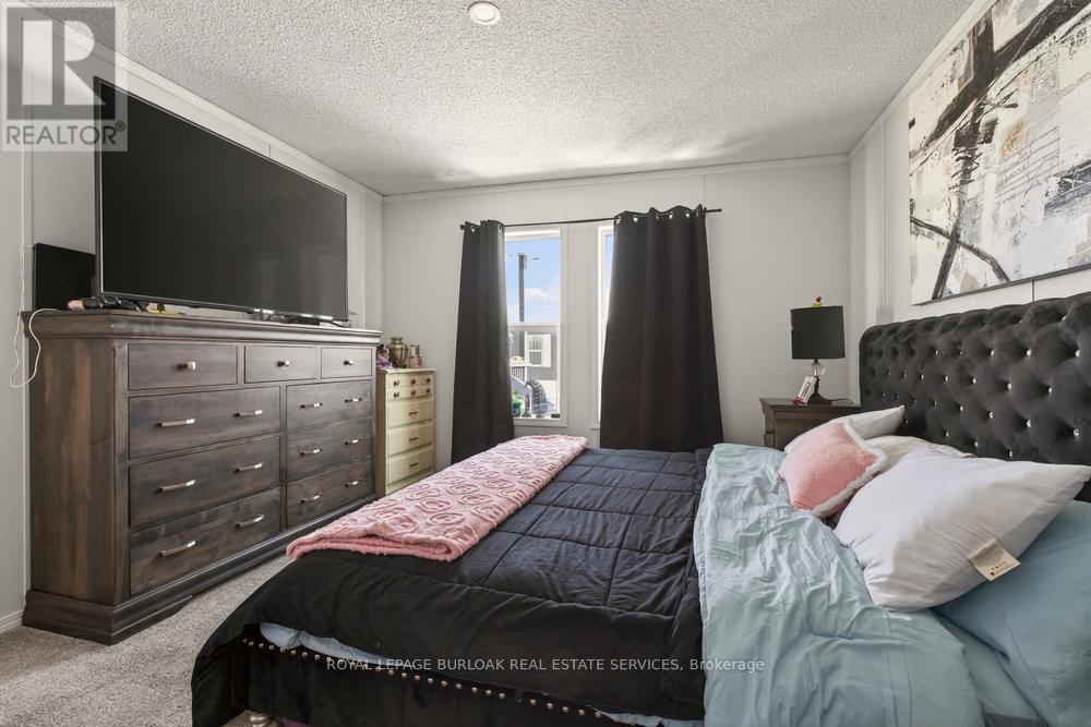 29 Hickory Hollow, Haldimand, Ontario  N0A 1L0 - Photo 20 - X12606168