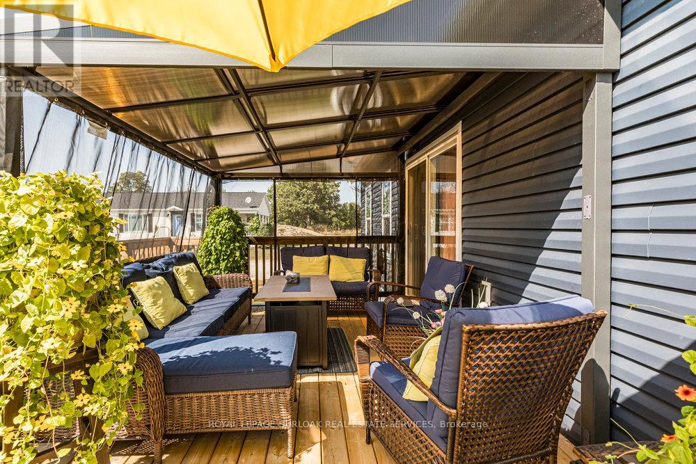 29 Hickory Hollow, Haldimand, Ontario  N0A 1L0 - Photo 35 - X12606168