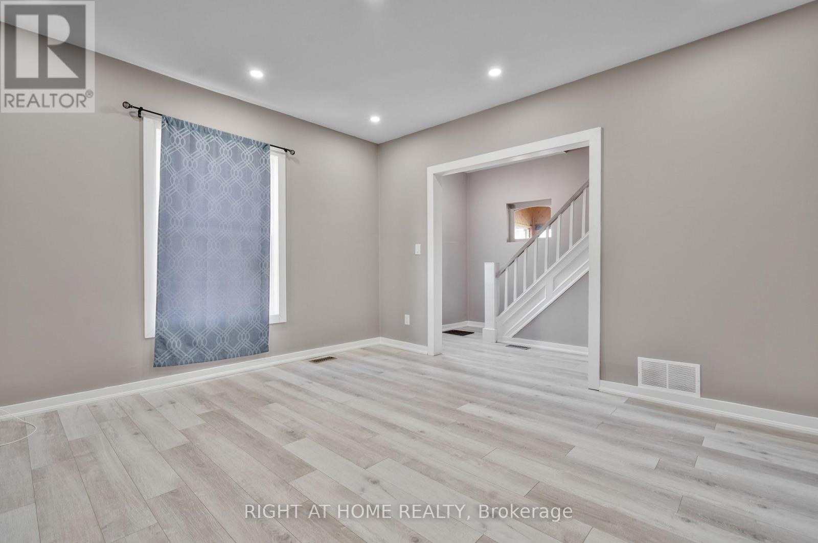 193 Drummond Street, Brantford, Ontario  N3S 6A8 - Photo 6 - X12606208