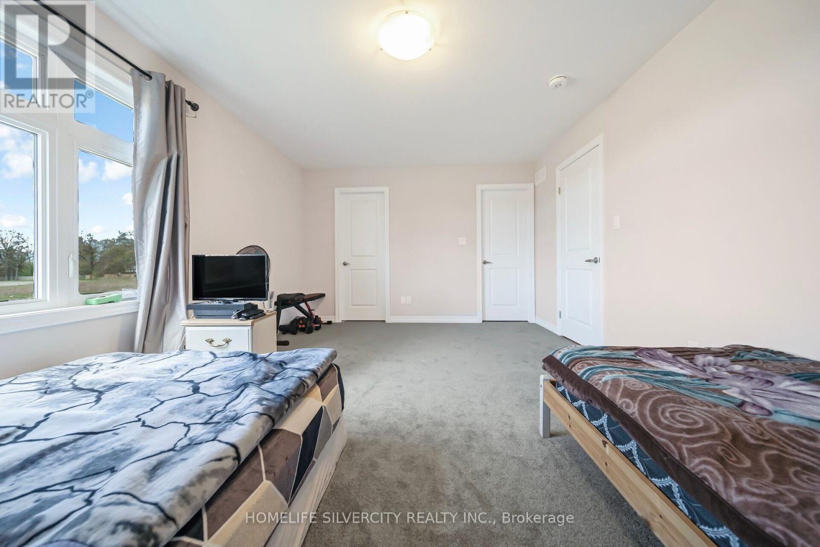 4 - 5672 Dorchester Road, Niagara Falls, Ontario  L2G 4Y8 - Photo 19 - X12606250