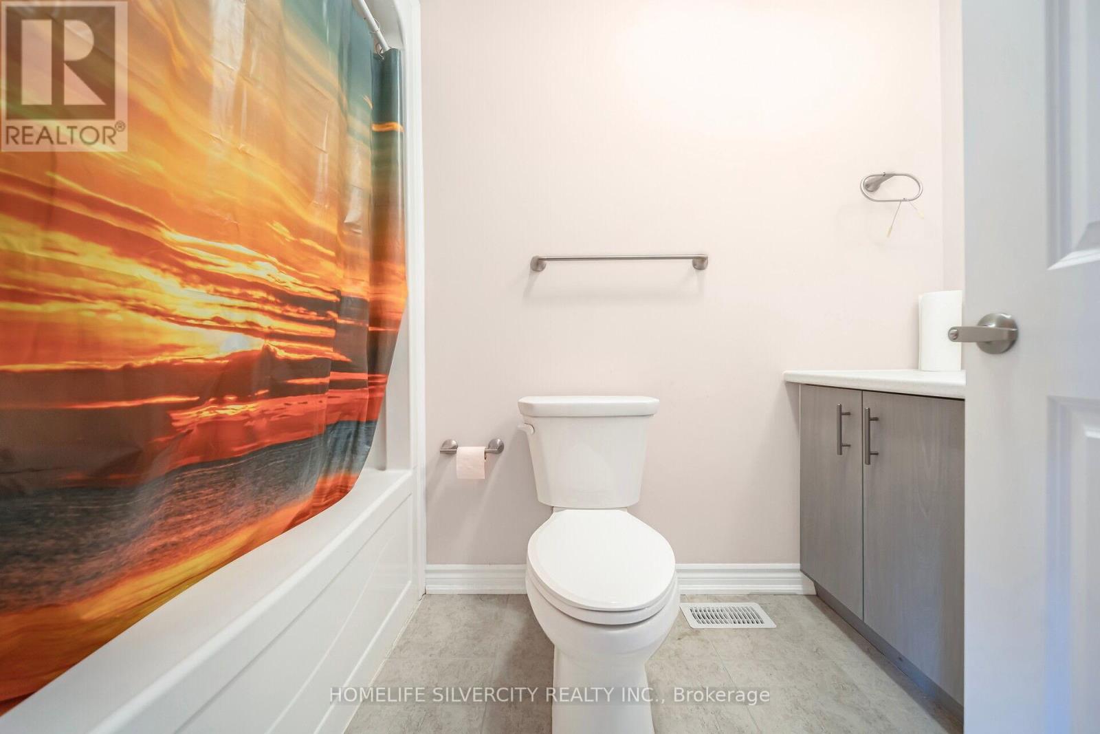 4 - 5672 Dorchester Road, Niagara Falls, Ontario  L2G 4Y8 - Photo 20 - X12606250