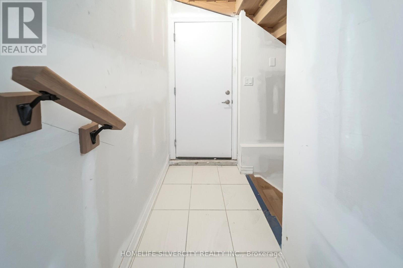 4 - 5672 Dorchester Road, Niagara Falls, Ontario  L2G 4Y8 - Photo 22 - X12606250