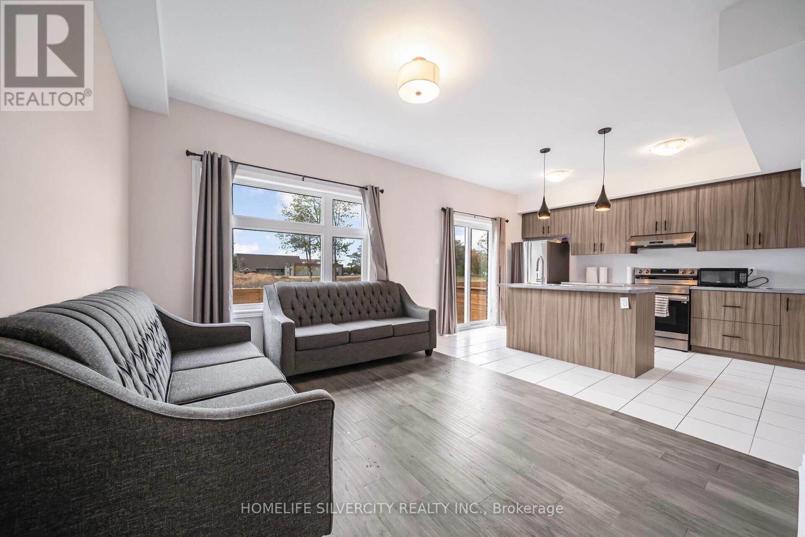 4 - 5672 Dorchester Road, Niagara Falls, Ontario  L2G 4Y8 - Photo 3 - X12606250