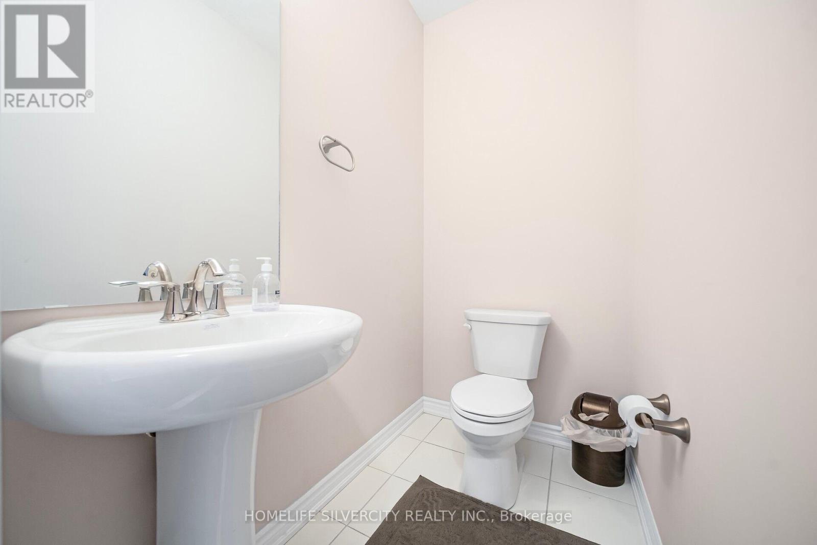 4 - 5672 Dorchester Road, Niagara Falls, Ontario  L2G 4Y8 - Photo 8 - X12606250