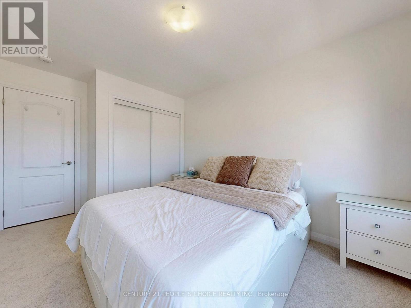 19 Central Market Drive, Haldimand, Ontario  N3W 0J3 - Photo 15 - X12606280