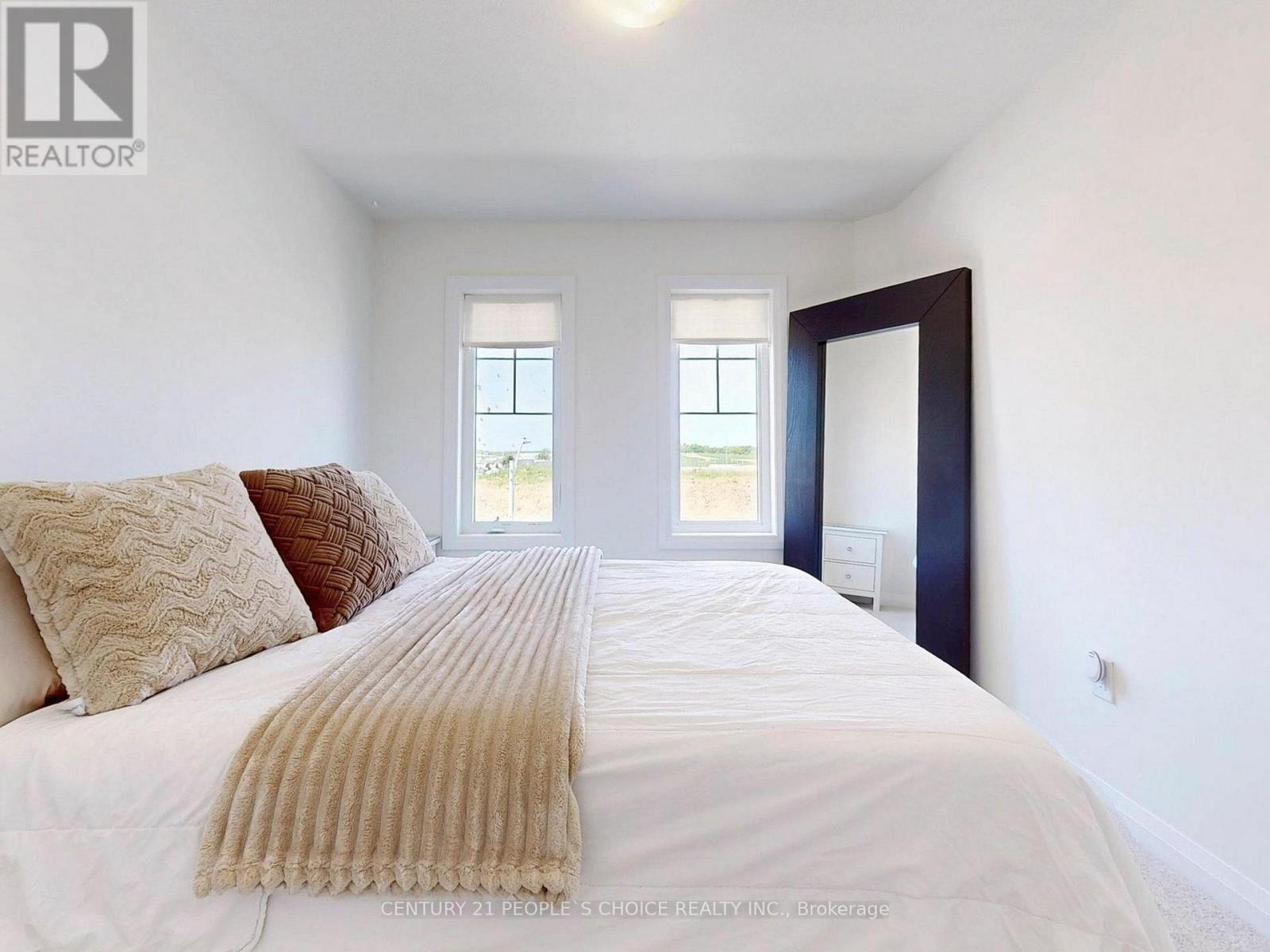 19 Central Market Drive, Haldimand, Ontario  N3W 0J3 - Photo 16 - X12606280