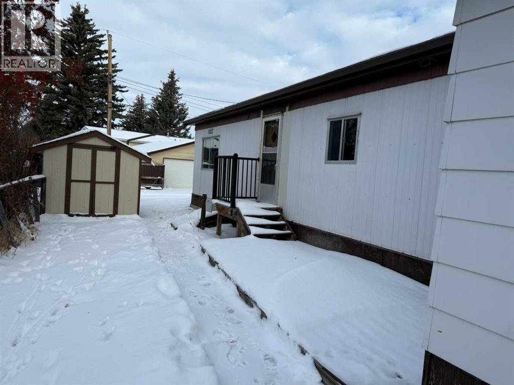 312 3 Street N, Vulcan, Alberta  T0L 2B0 - Photo 2 - A2274027