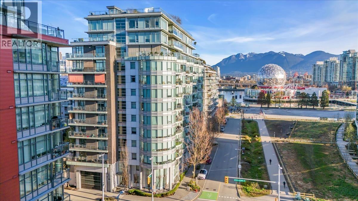 404 1633 Ontario Street, Vancouver, British Columbia  V5Y 0C2 - Photo 1 - R3072529