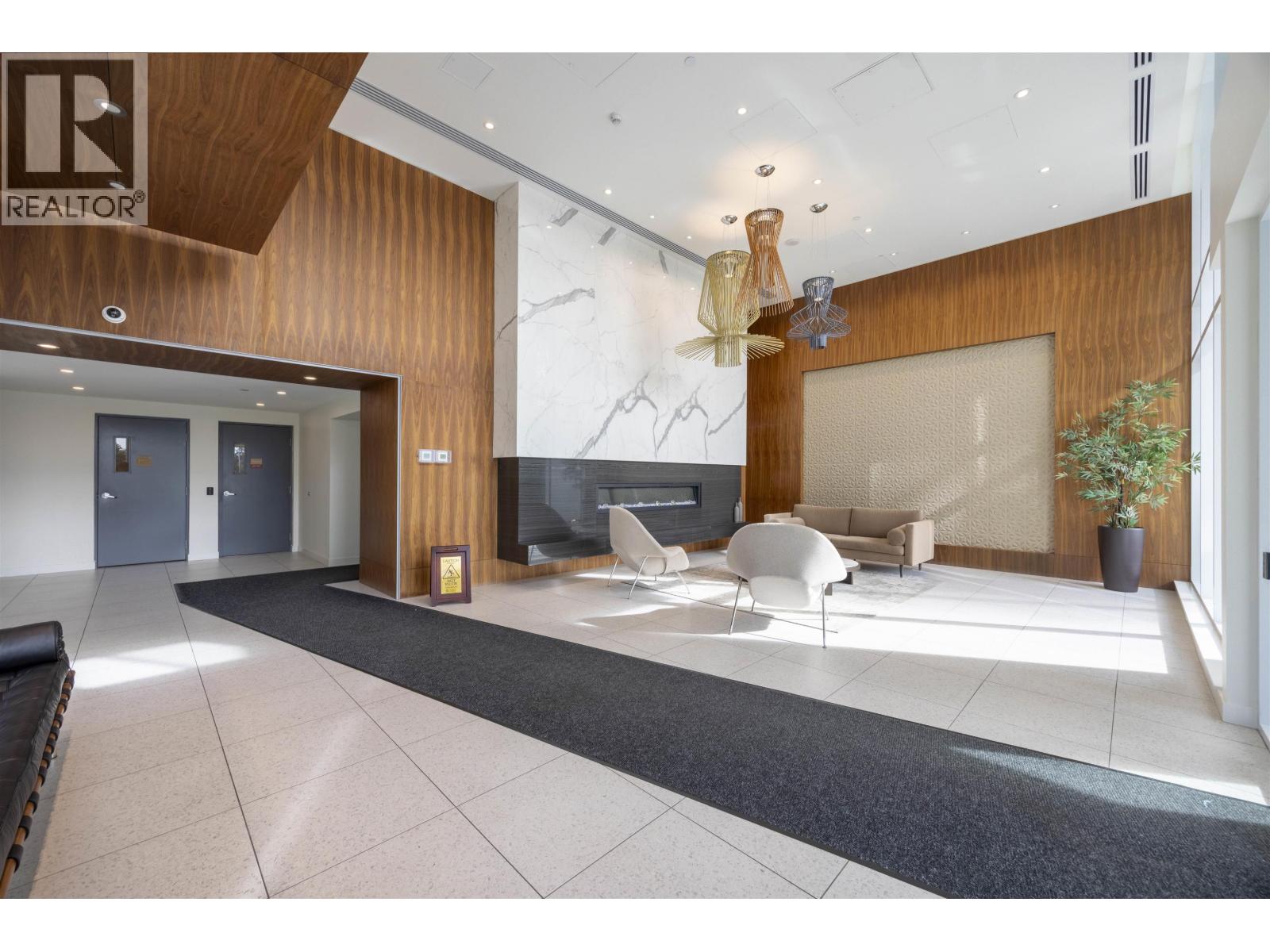 504 595 Austin Avenue, Coquitlam, British Columbia  V3K 0G7 - Photo 2 - R3072535