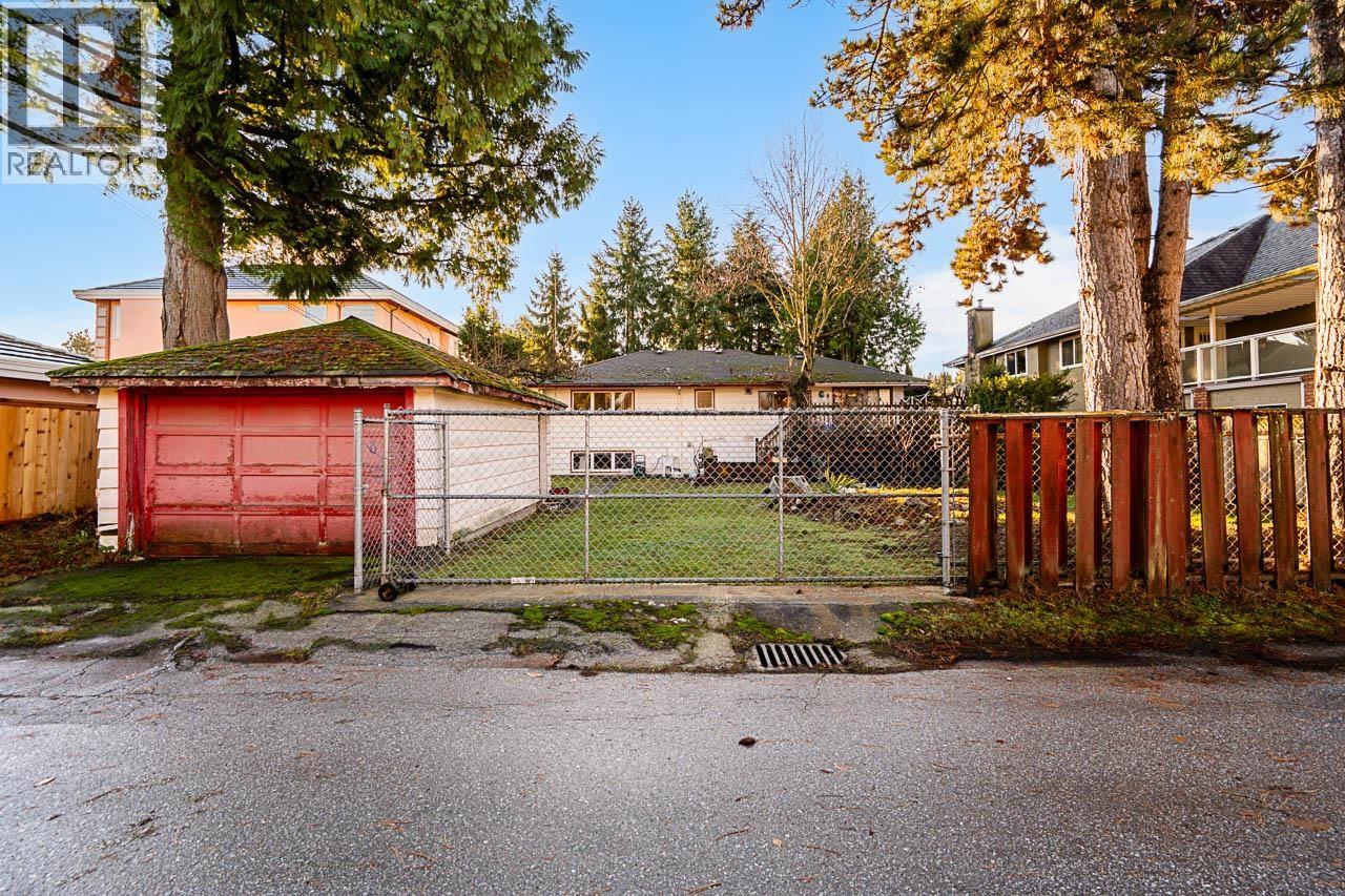 1323 W 49th Avenue, Vancouver, British Columbia  V6M 2R2 - Photo 8 - R3072321