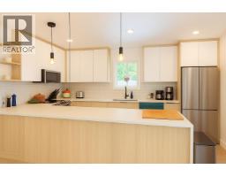 1029 Brothers Place, Squamish, Ca