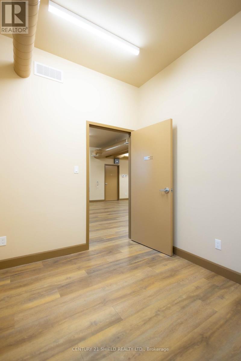 90 Main St. S Street, North Glengarry, Ontario  K0C 1A0 - Photo 14 - X12606354