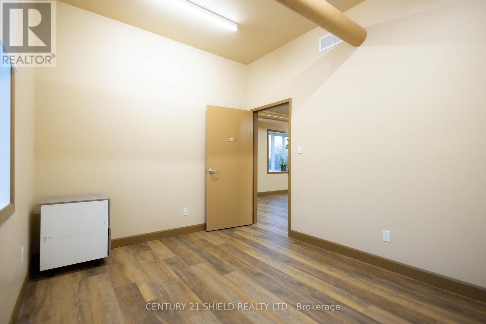 90 Main St. S Street, North Glengarry, Ontario  K0C 1A0 - Photo 16 - X12606354