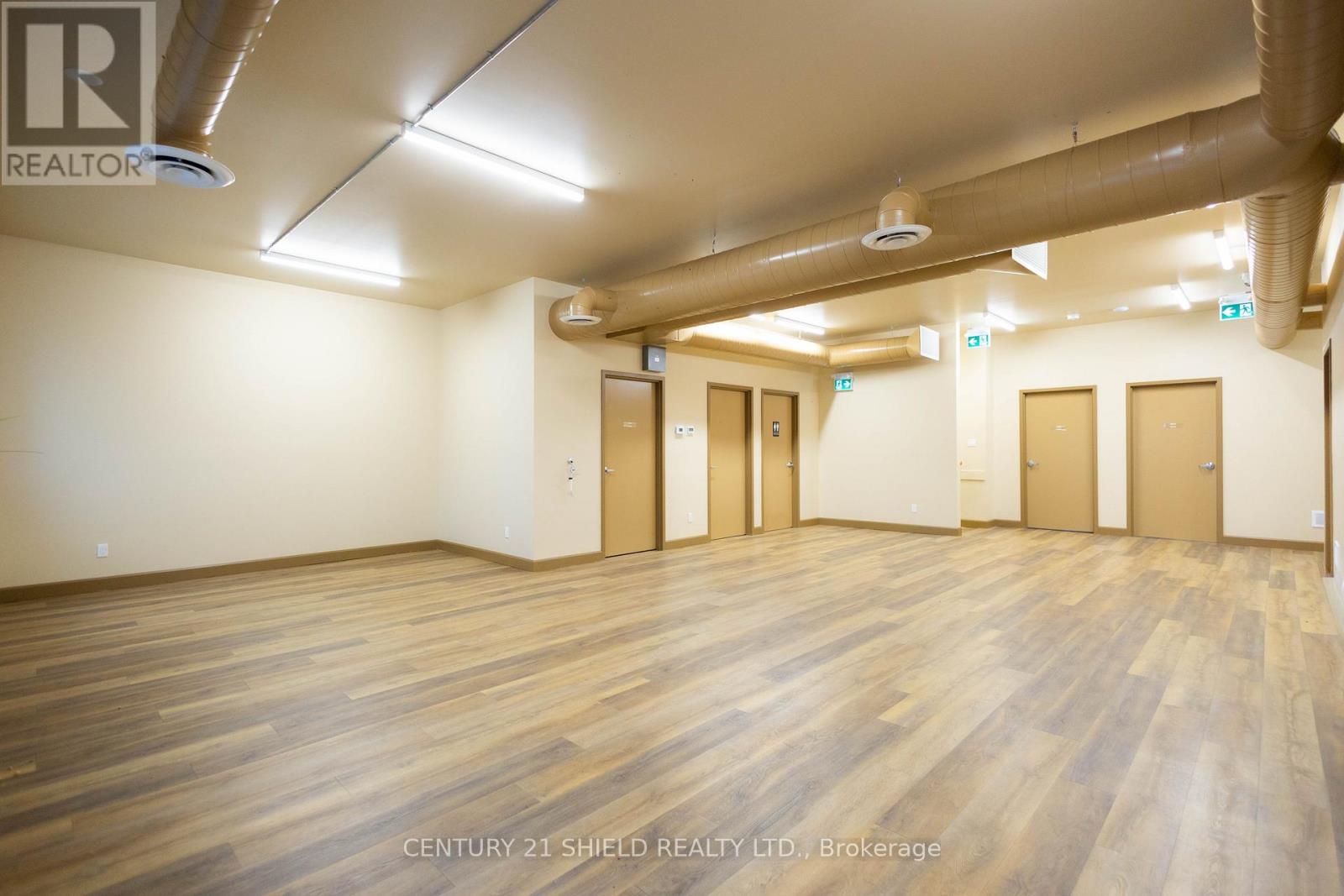 90 Main St. S Street, North Glengarry, Ontario  K0C 1A0 - Photo 5 - X12606354