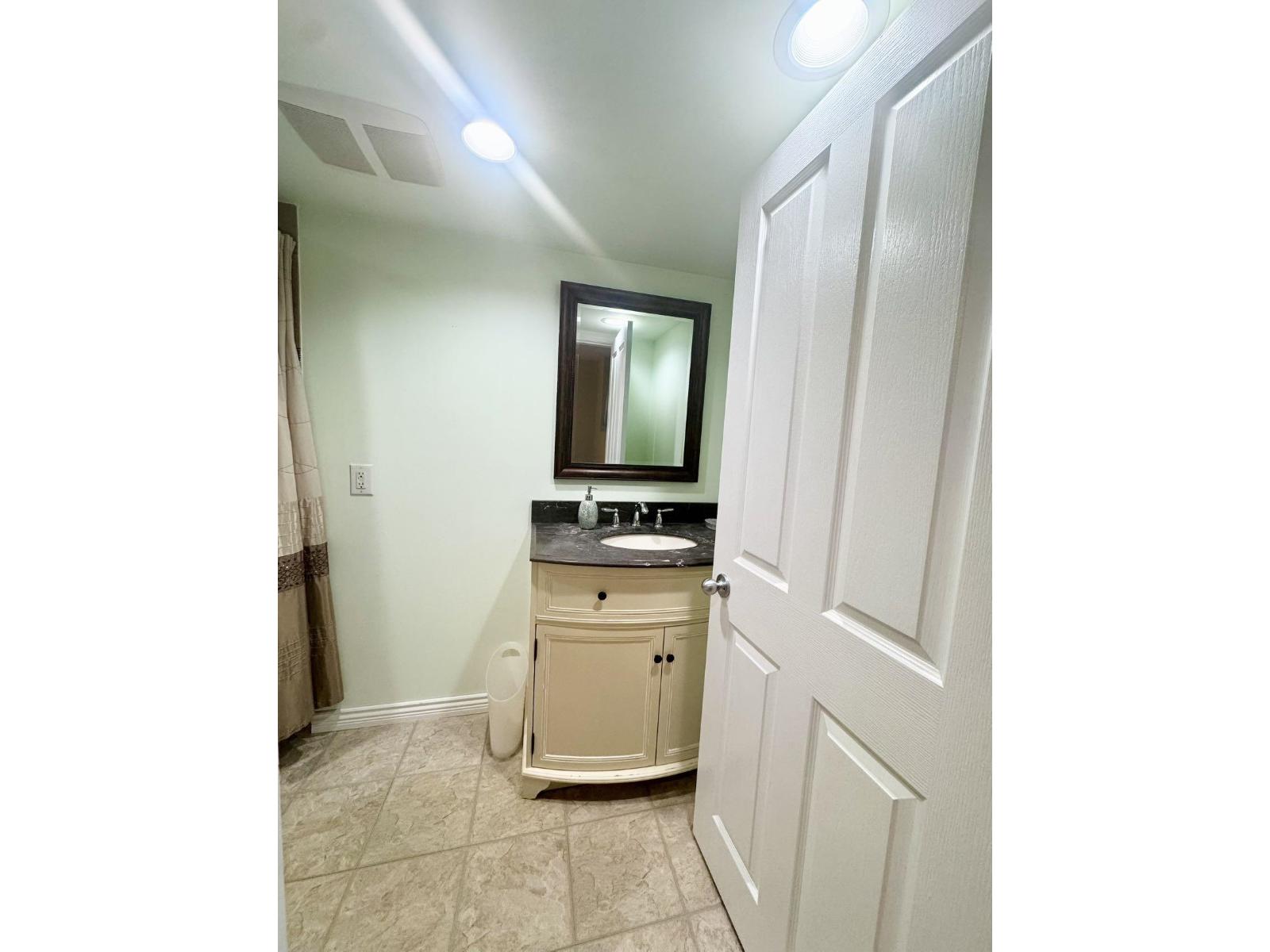 169xx 78a Avenue, Surrey, British Columbia  V4N 6L4 - Photo 8 - R3072558