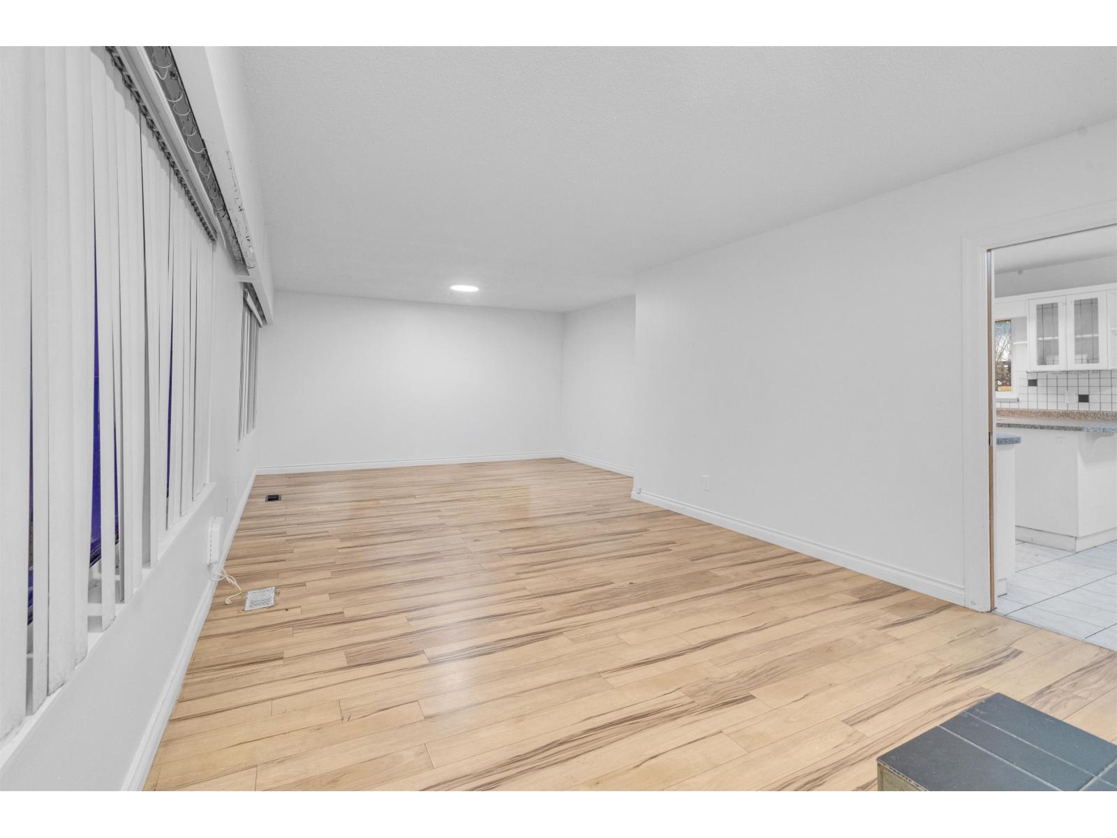 13179 64 Avenue, Surrey, British Columbia  V3W 1X8 - Photo 3 - R3072555