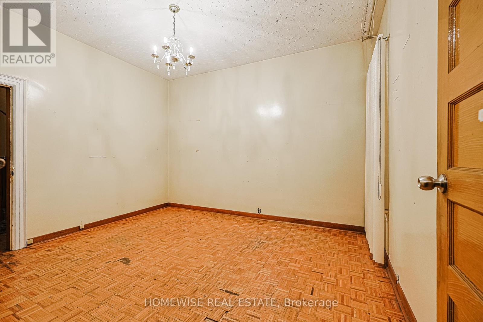 598 Bathurst Street, Toronto, Ontario  M5S 2P9 - Photo 8 - C12606358