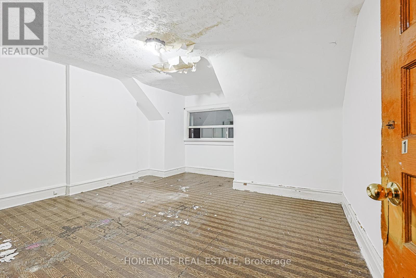 598 Bathurst Street, Toronto, Ontario  M5S 2P9 - Photo 9 - C12606358