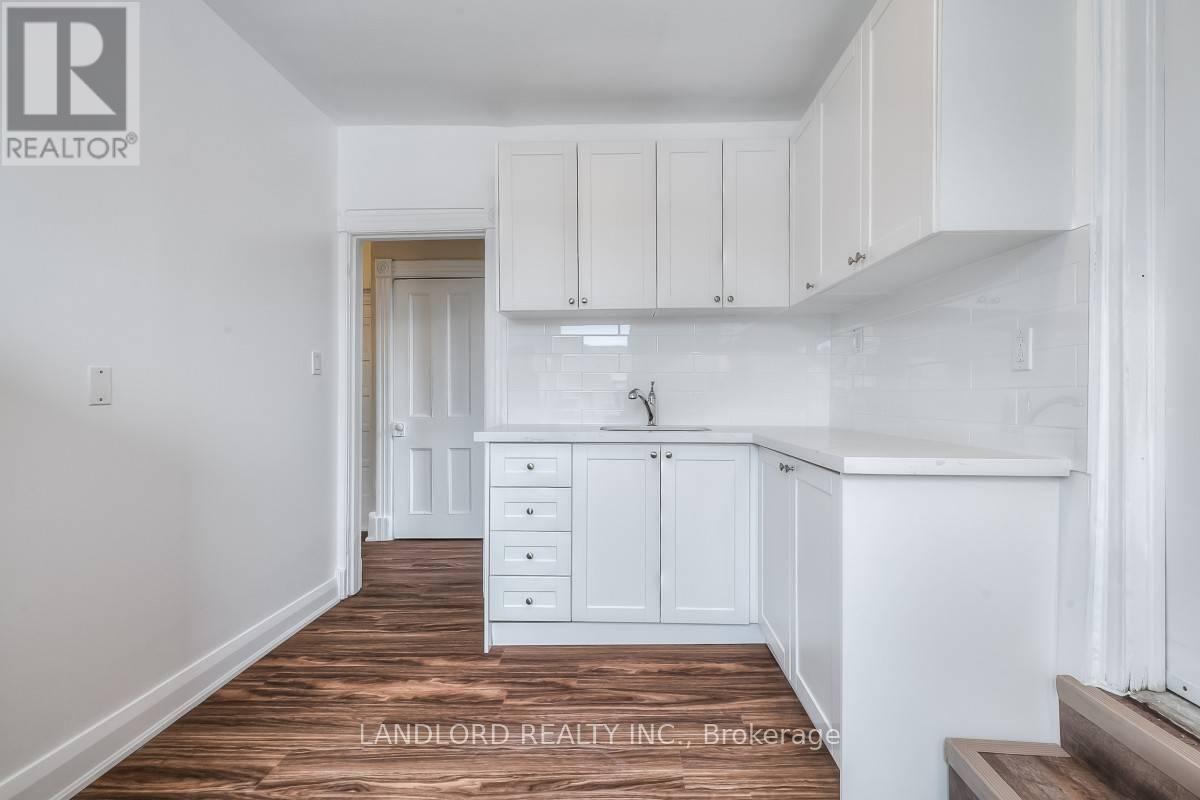 3 - 45 CLINTON STREET, toronto (palmerston-little italy), Ontario