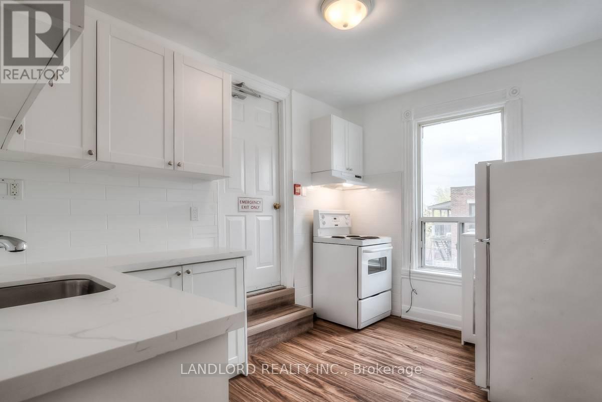 3 - 45 Clinton Street, Toronto (Palmerston-Little Italy), Ontario  M6J 2N9 - Photo 2 - C12606364