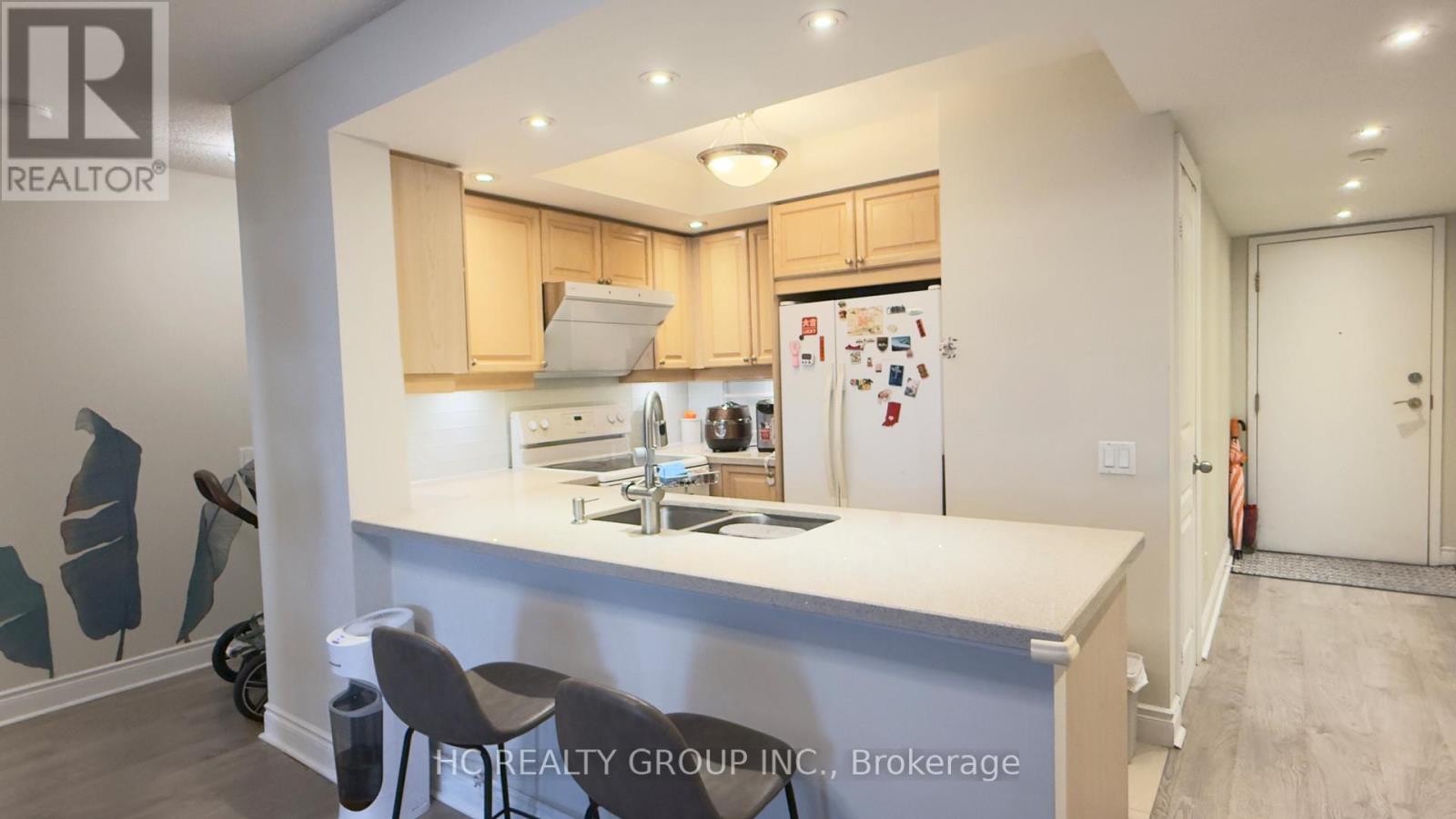 1424 - 15 Northtown Way, Toronto, Ontario  M2N 7A2 - Photo 11 - C12606408