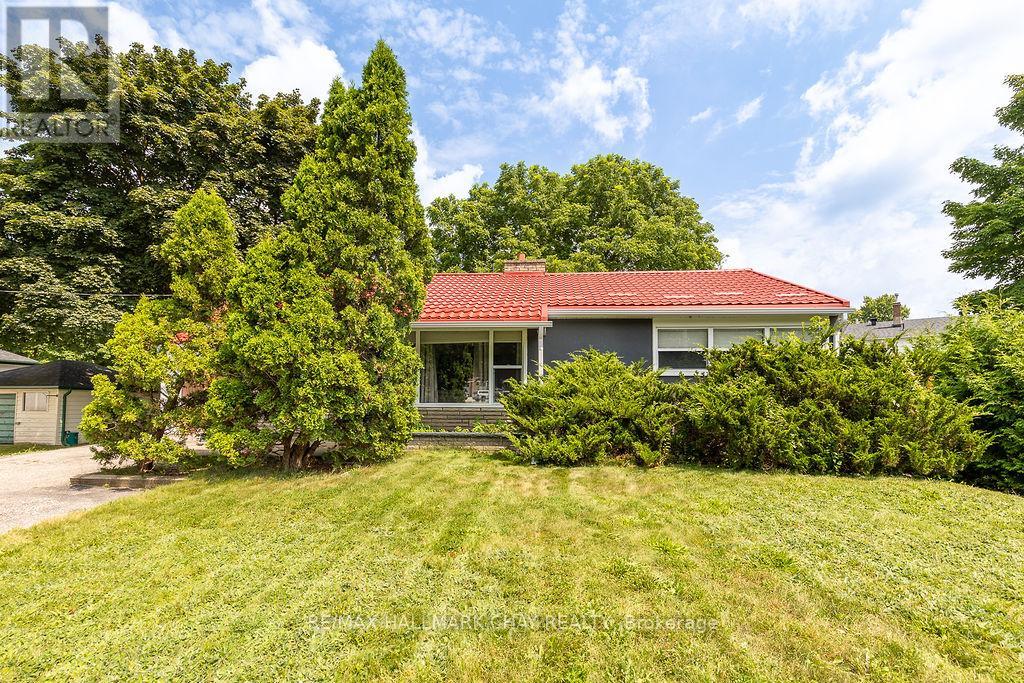 325 Innisfil Street, Barrie, Ontario  L4N 3G4 - Photo 8 - S12534348