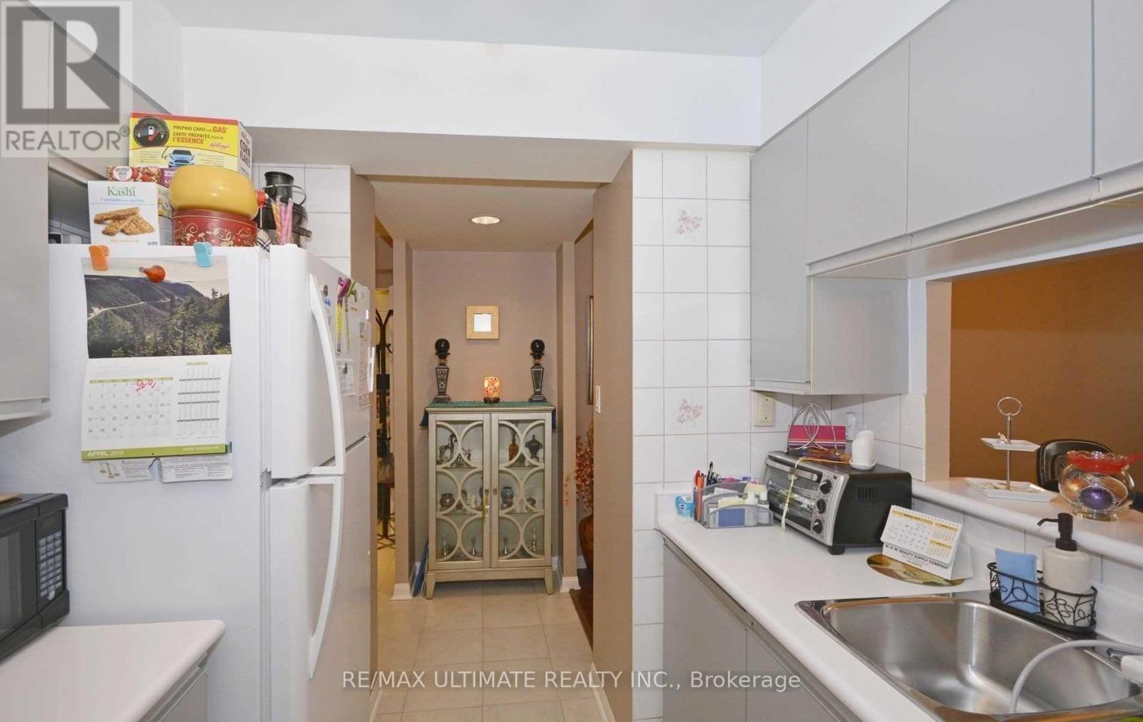 1206 - 3 Hickory Tree Road, Toronto, Ontario  M9N 3W5 - Photo 7 - W12605968