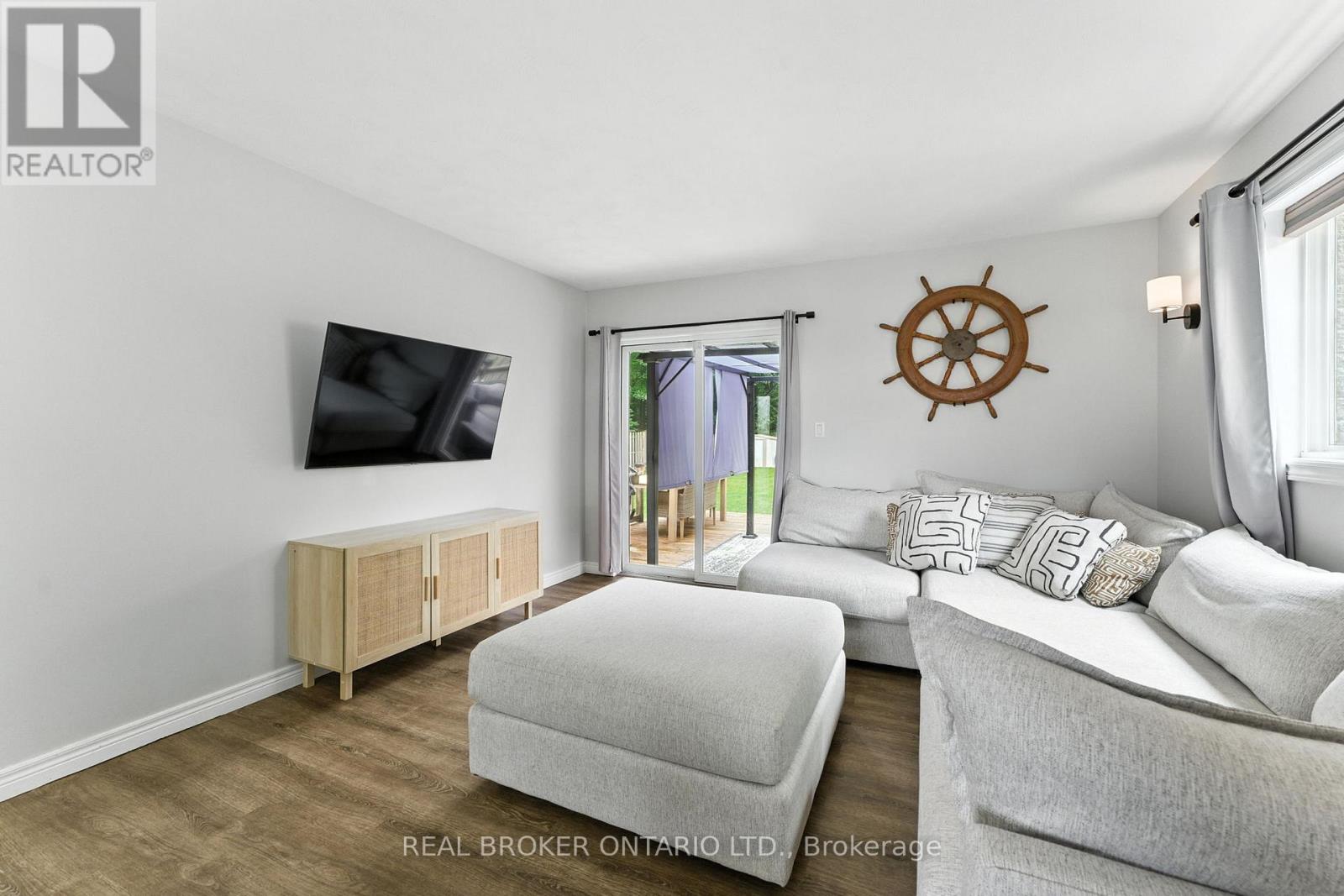 53 Hawtrey Road, Norfolk, Ontario  N4B 2W5 - Photo 14 - X12420523